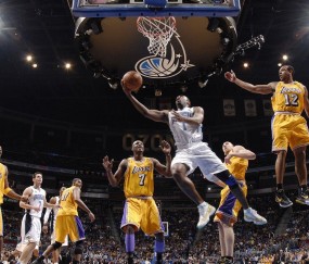 开云体育下载-戈贝尔一柱擎天，当完美防守艺术遇上勇士的极限挑战