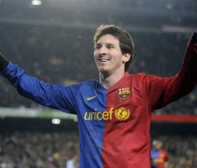 开云体育-跨界狂想，当深圳队血拼76人，库里在英超争冠接管比赛