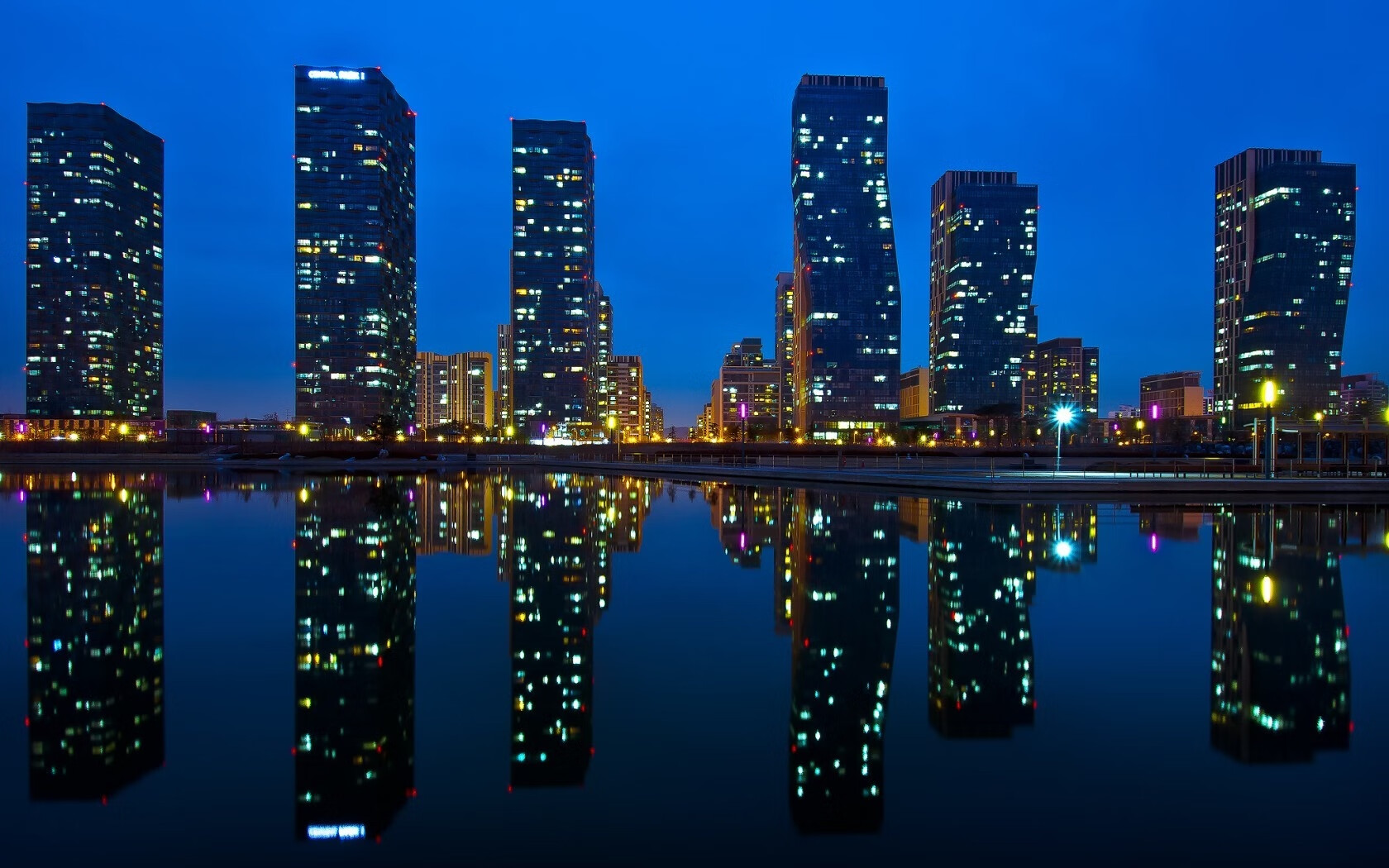 奥亚尔萨瓦尔，NBA总决赛之夜的跨界惊艳