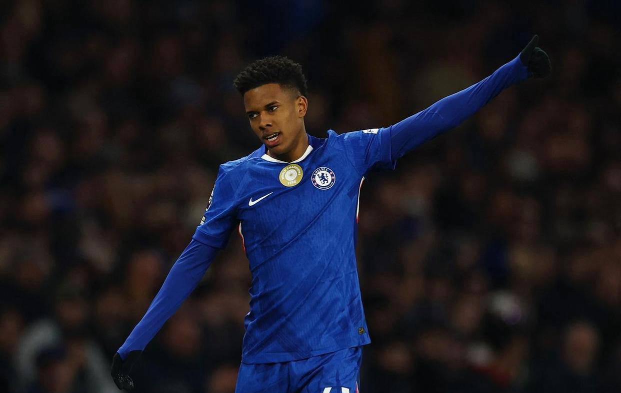 圣埃蒂安再续不败之举,稳坐积分榜前列 圣埃蒂安再续不败之举,稳坐积分榜前列