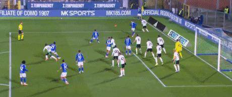 圣埃蒂安再续不败之举,稳坐积分榜前列 圣埃蒂安再续不败之举,稳坐积分榜前列