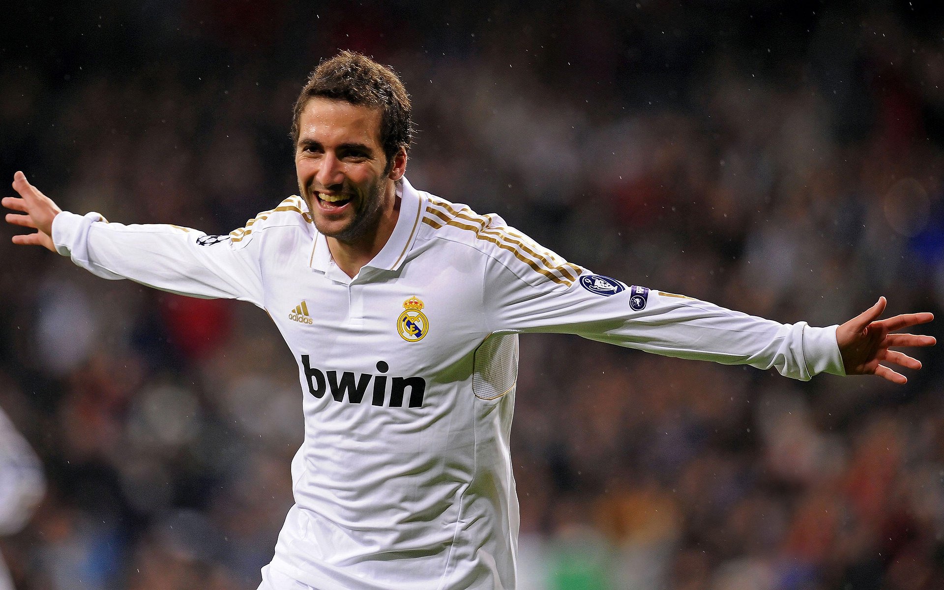 红牛二队惊天翻盘,勒克莱尔惊艳四座,一场改写F1格局的经典战役