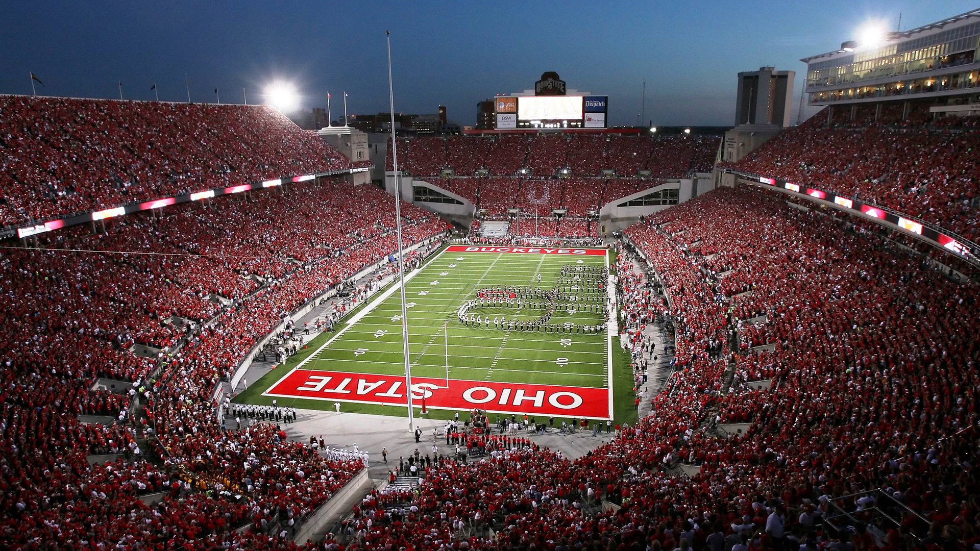 世界排名争夺战焦点战,荷兰锋线群闪耀,高效收割多特蒙德